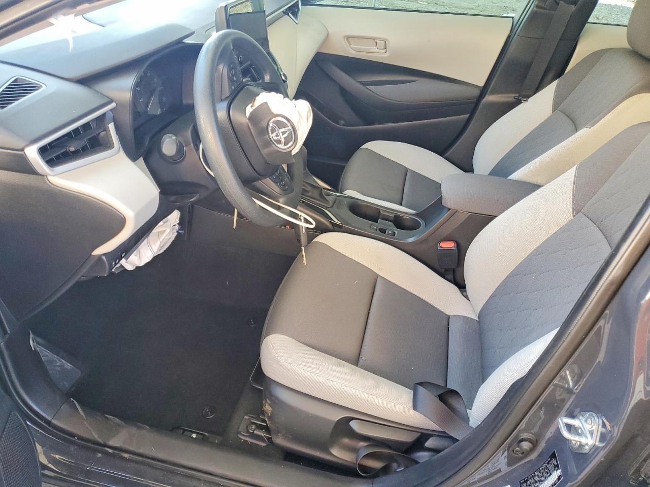2025 Toyota Corolla Le - Image 7