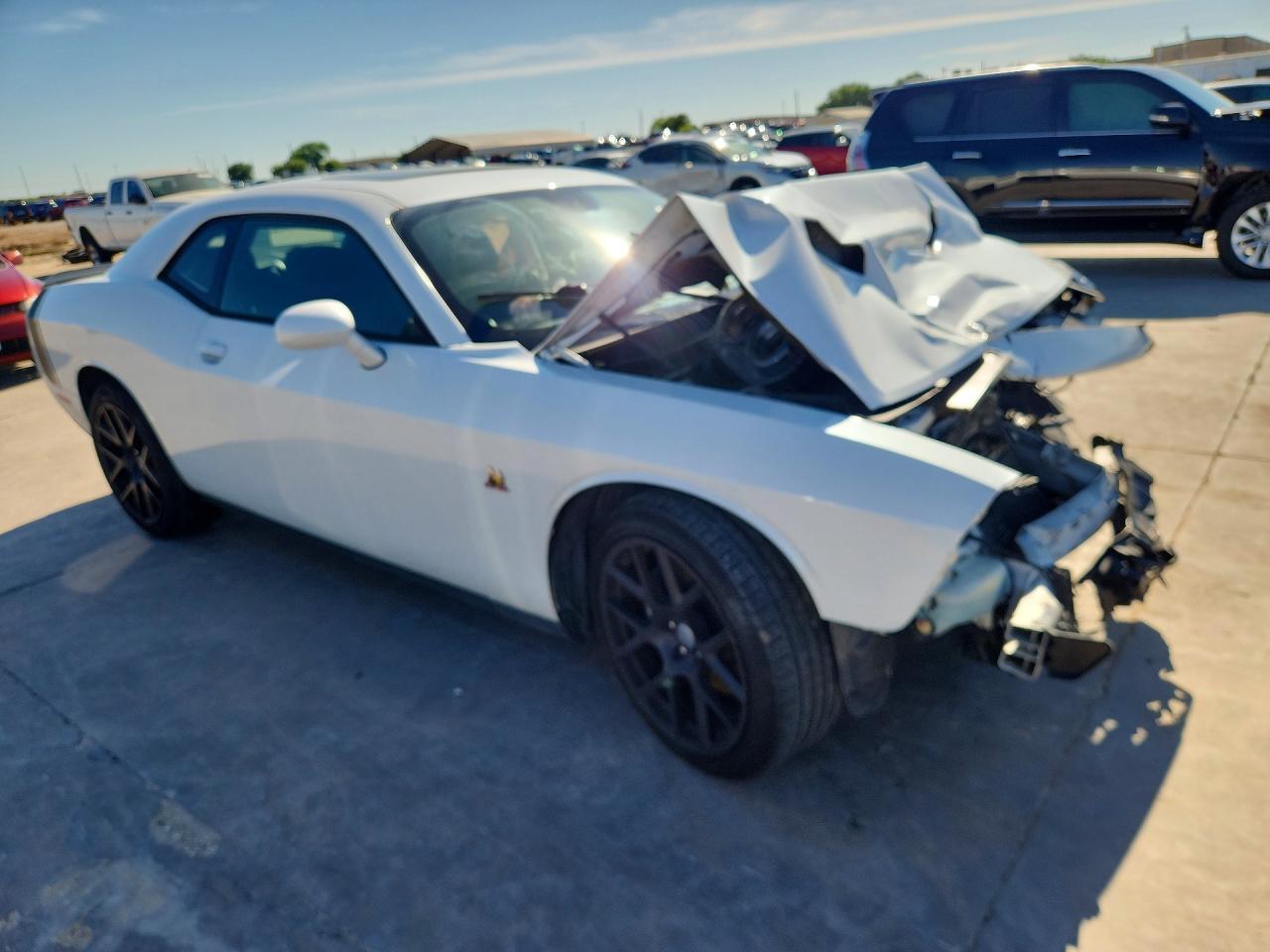 2015 Dodge Challenger R - Image 4