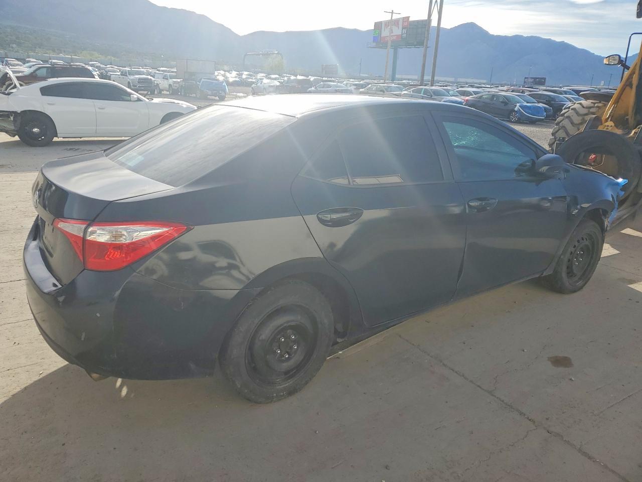 2016 Toyota Corolla Le - Image 3