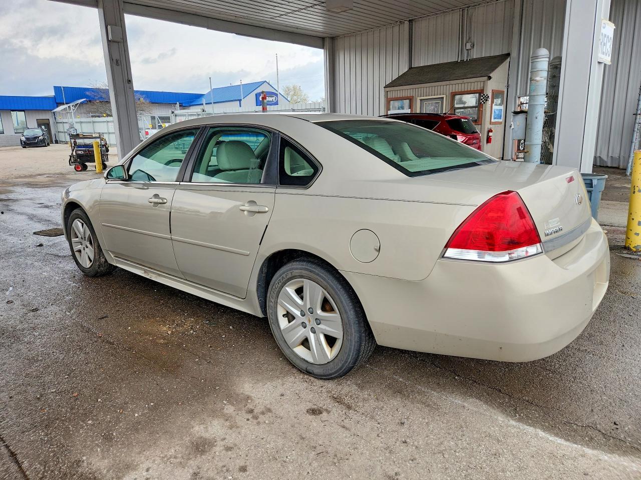 2011 Chevrolet Impala Ls - Image 2