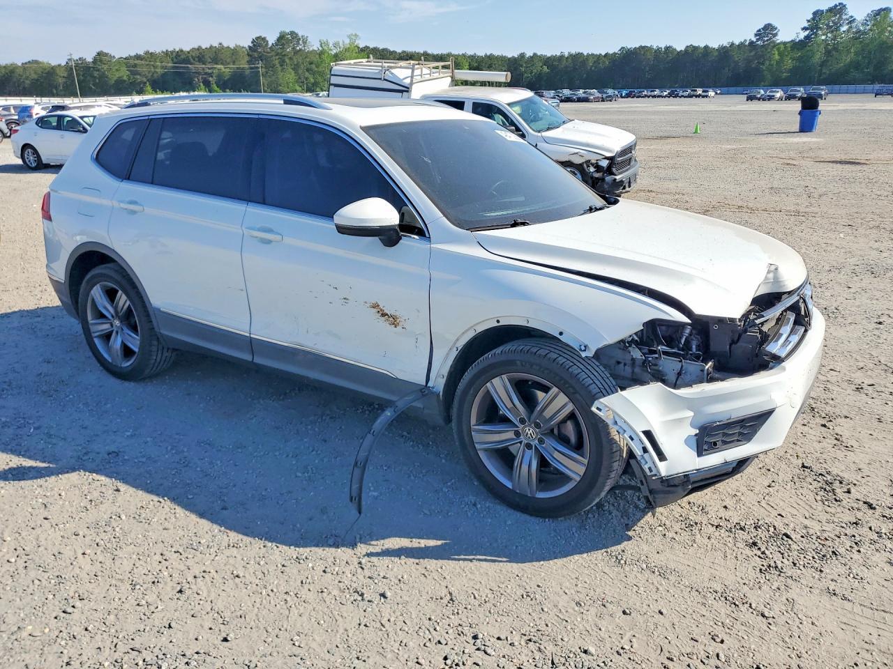 2020 Volkswagen Tiguan Se - Image 4