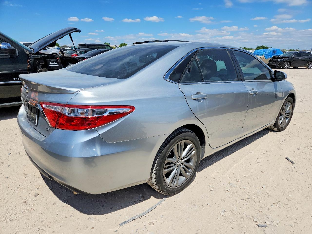2017 Toyota Camry Se - Image 3