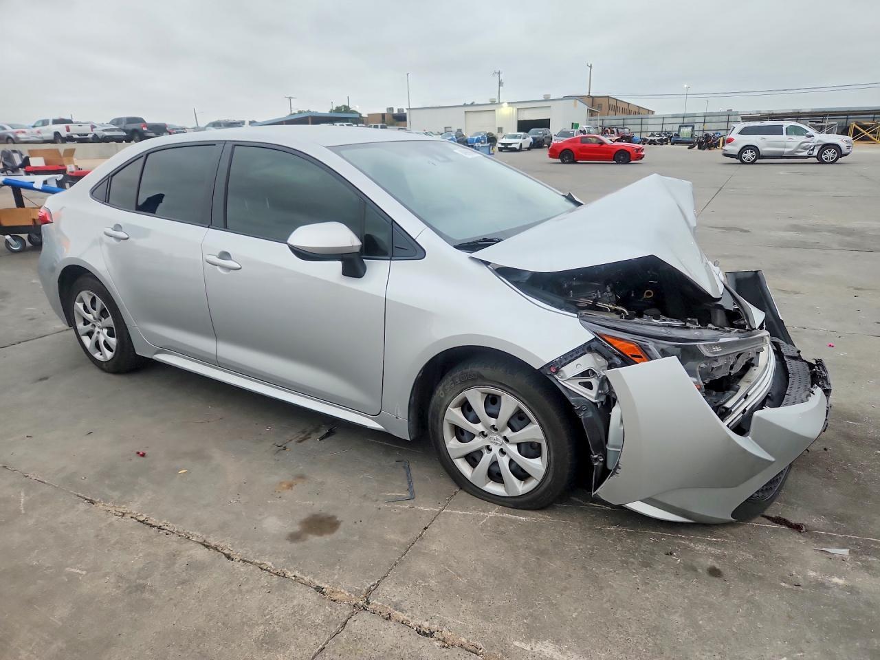 2022 Toyota Corolla Le - Image 4