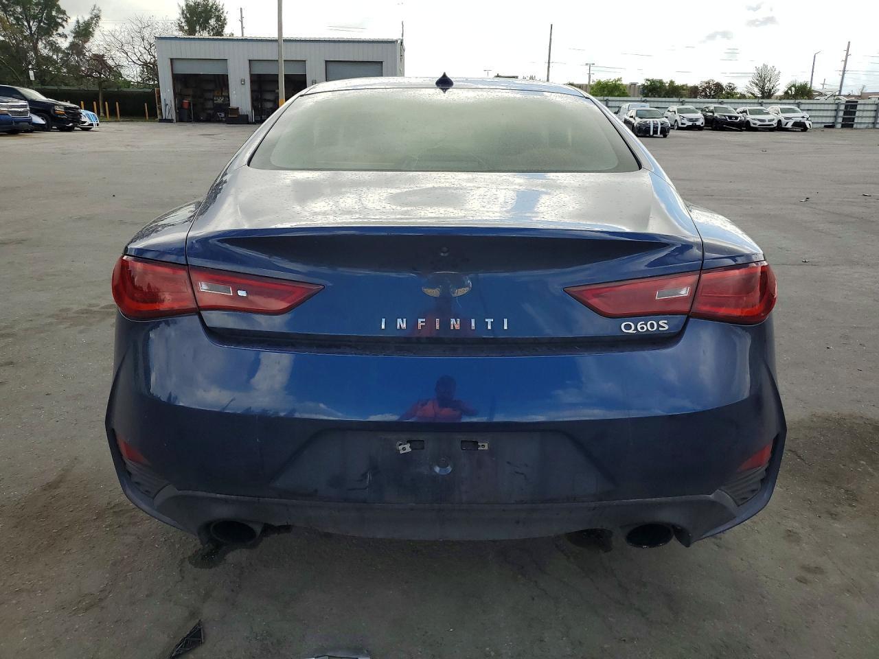 2018 Infiniti Q60 3.0T Sport - Image 6