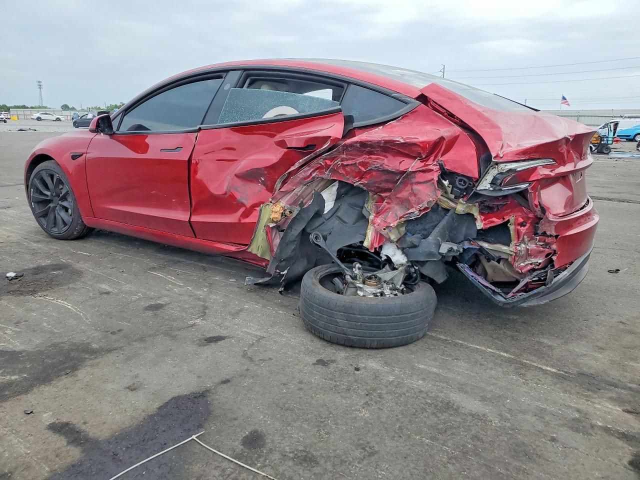 2025 Tesla Model 3 - Image 2
