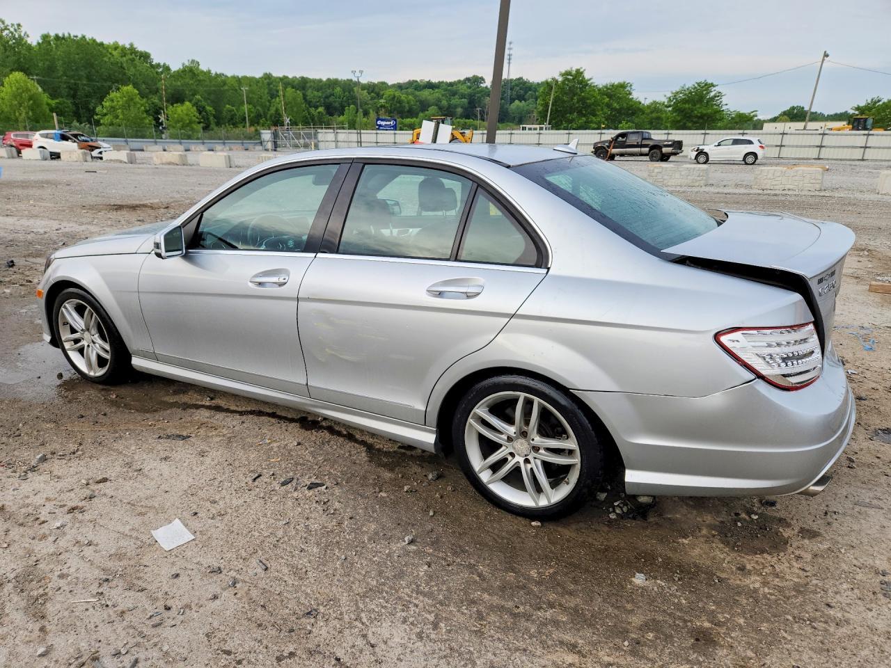 2013 Mercedes-Benz C 250 - Фото 2