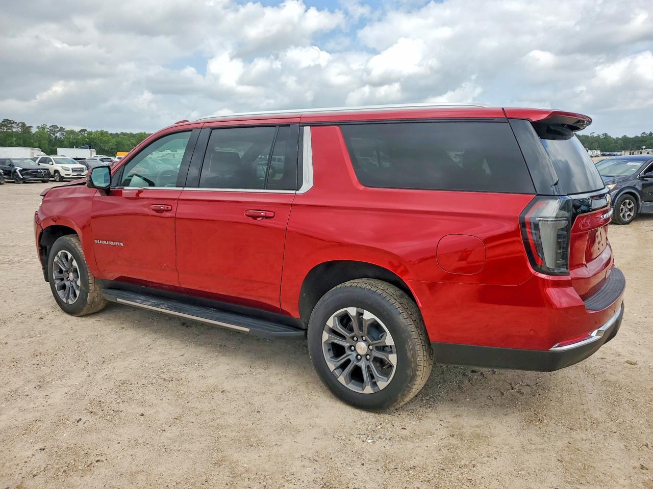 2025 Chevrolet Suburban K1500 Lt - Image 2