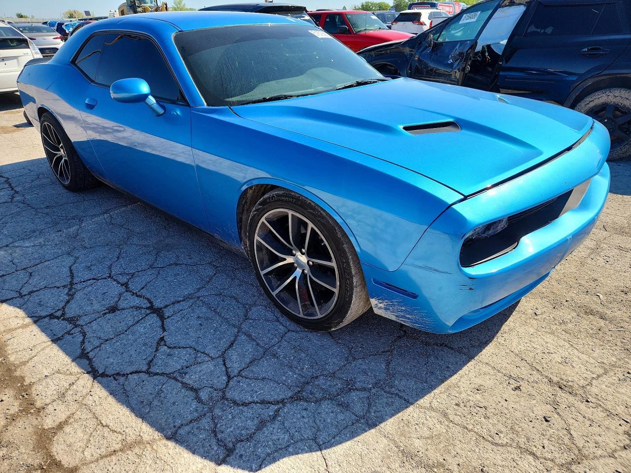 2016 Dodge Challenger R - Image 4