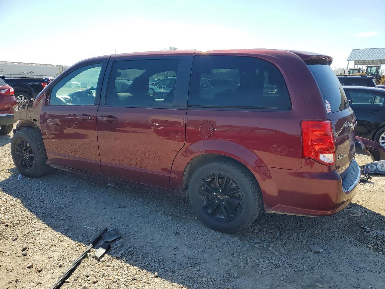 2019 Dodge Grand Caravan Gt - Image 2