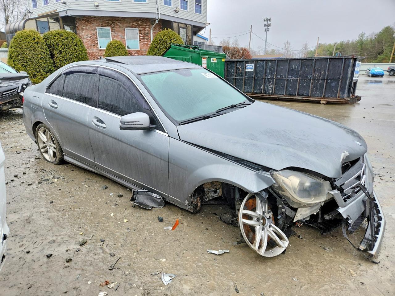 2014 Mercedes-Benz C 300 4Matic - Image 4