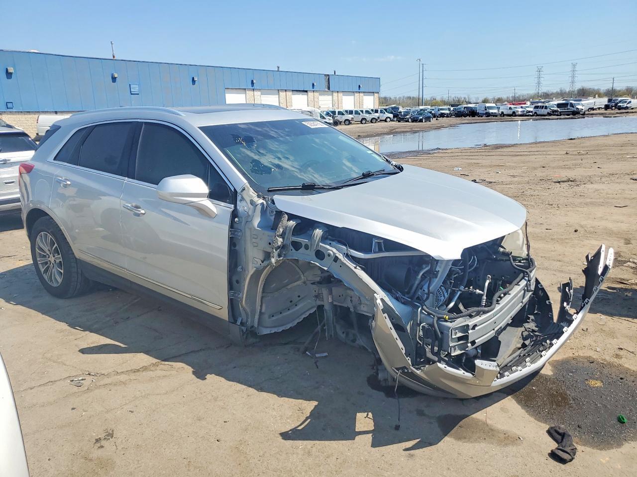 2017 Cadillac Xt5 Luxury - Фото 4