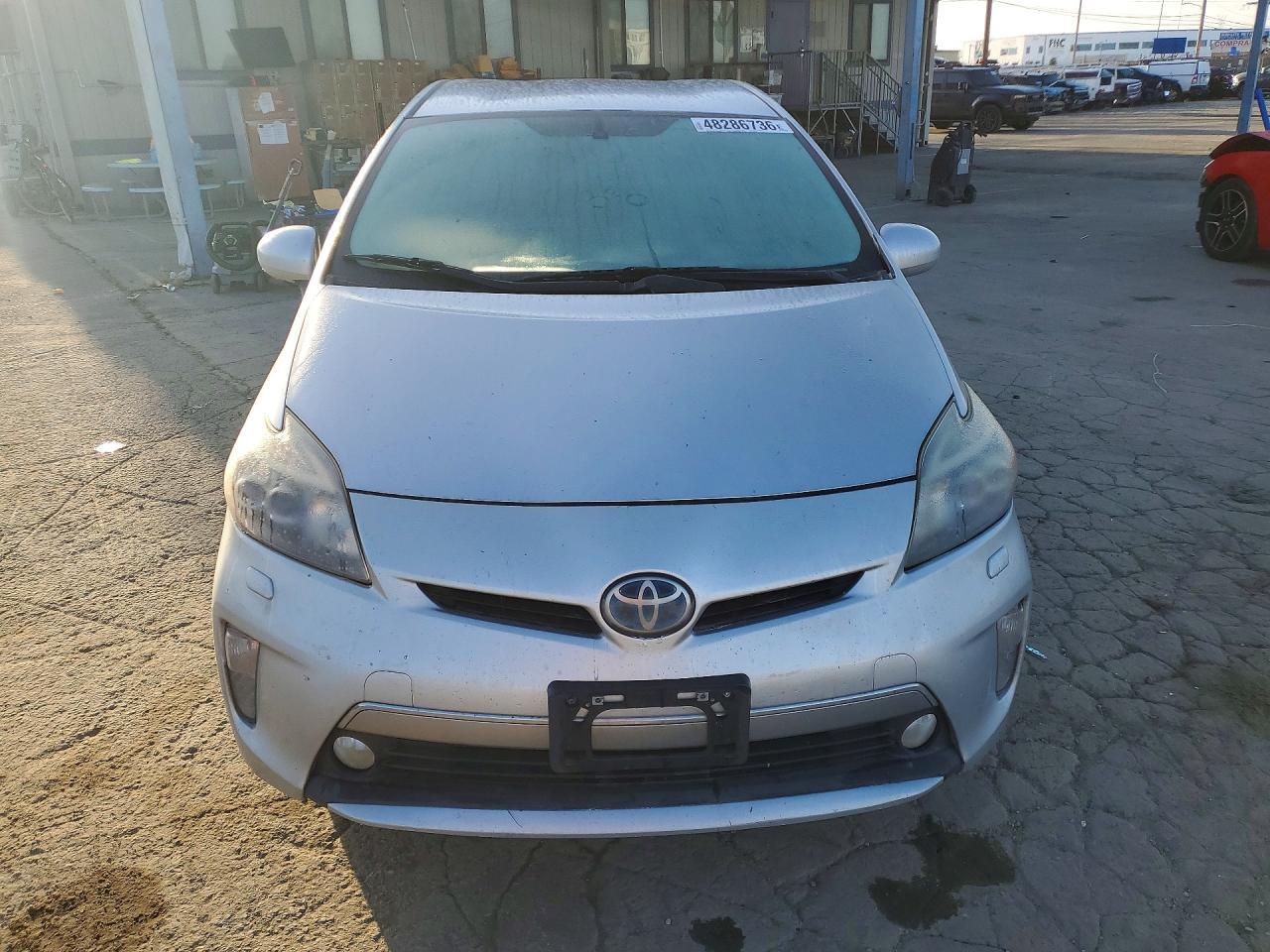2012 Toyota Prius Plug-In Hybrid Advanced - Фото 5