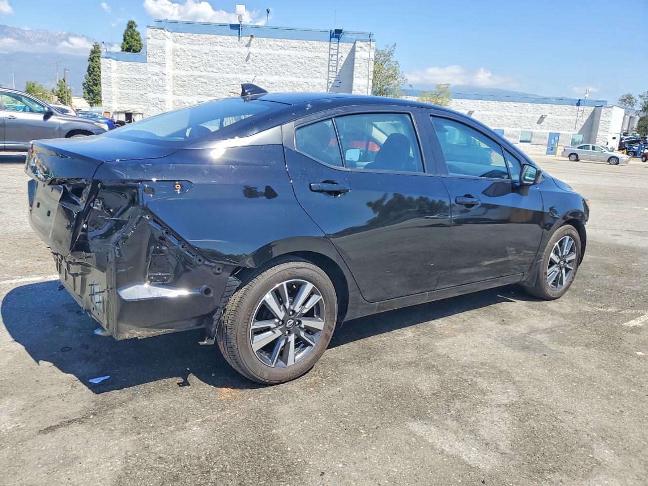 2025 Nissan Versa Sv - Фото 3