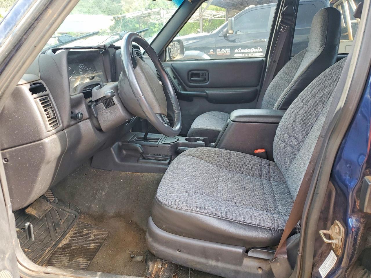 2001 Jeep Cherokee Sport - Image 7