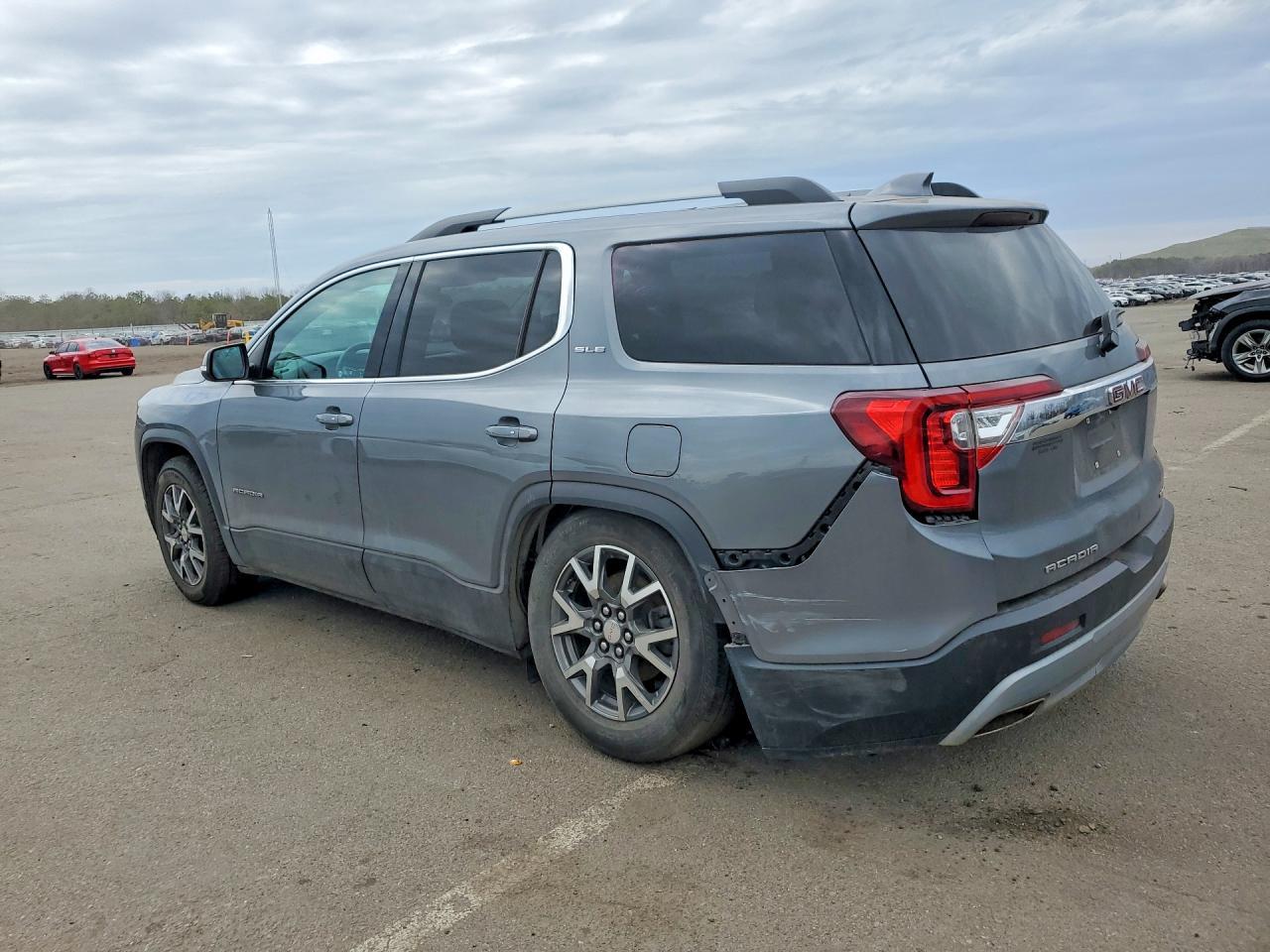 2021 GMC Acadia - Image 2