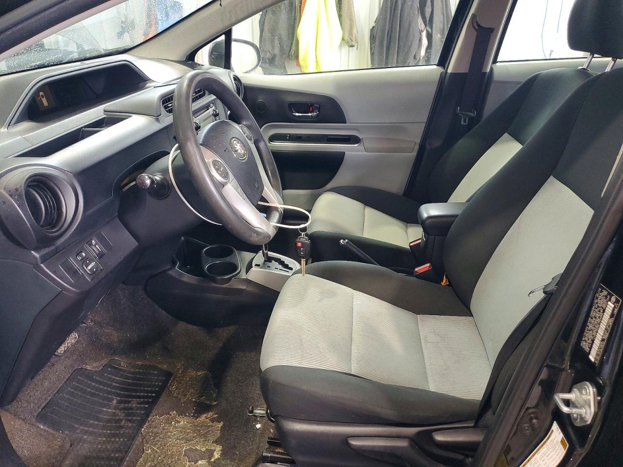 2014 Toyota Prius C Two - Фото 7