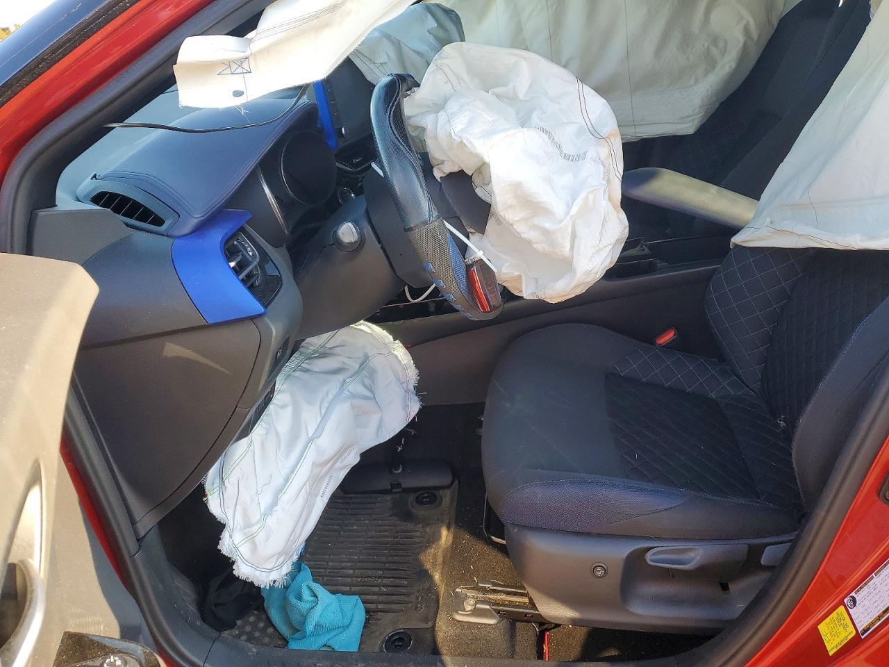 2020 Toyota C-Hr Xle - Image 7