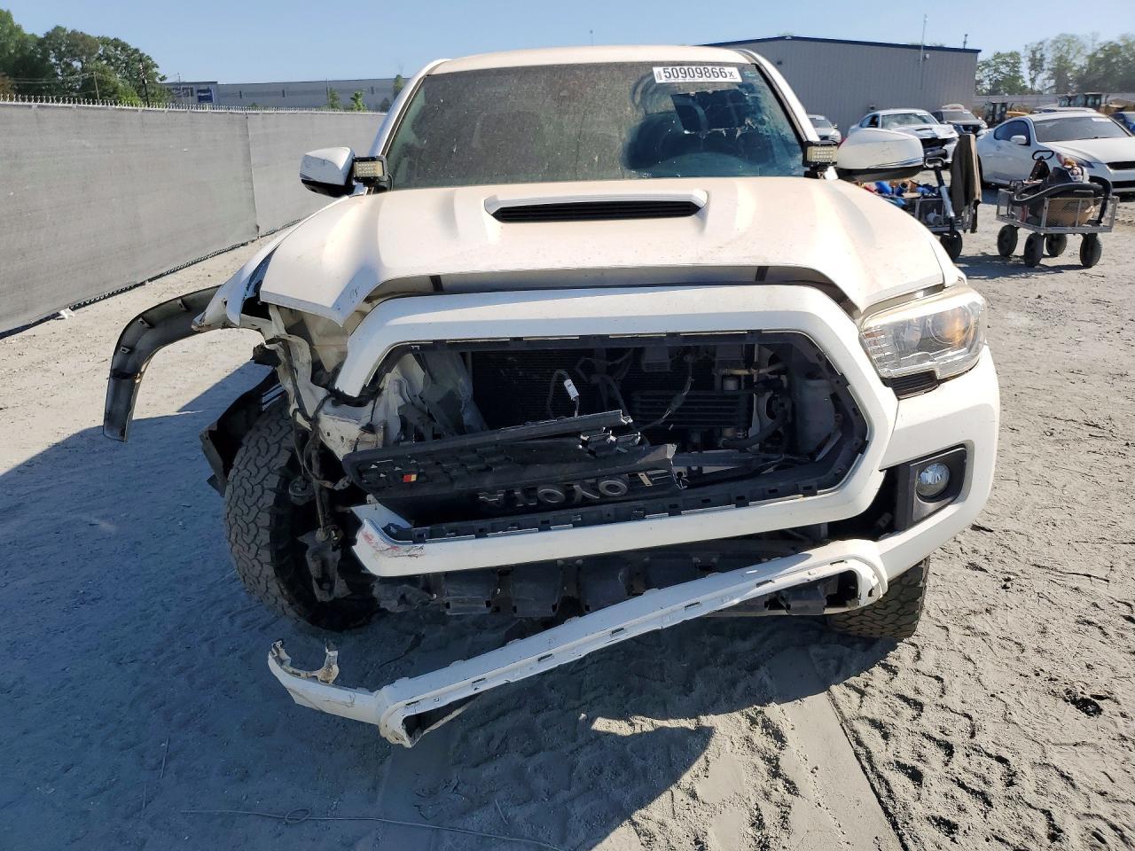 2019 Toyota Tacoma Trd Sport - Image 5
