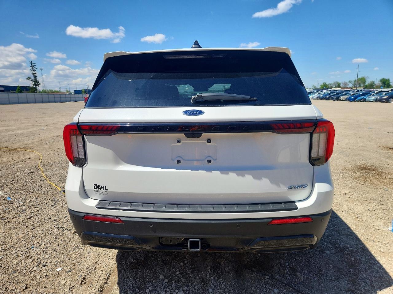 2025 Ford Explorer St-Line - Image 6