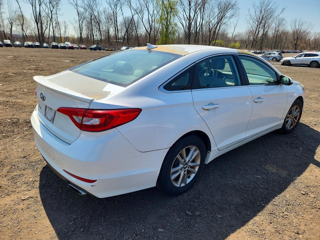 2016 Hyundai Sonata - Image 3