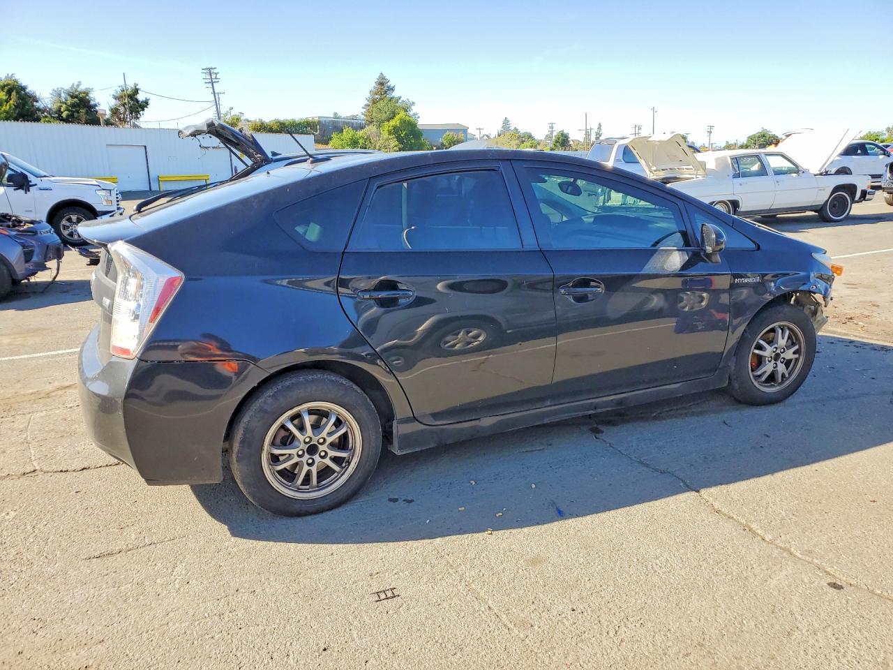 2010 Toyota Prius Iv - Фото 3
