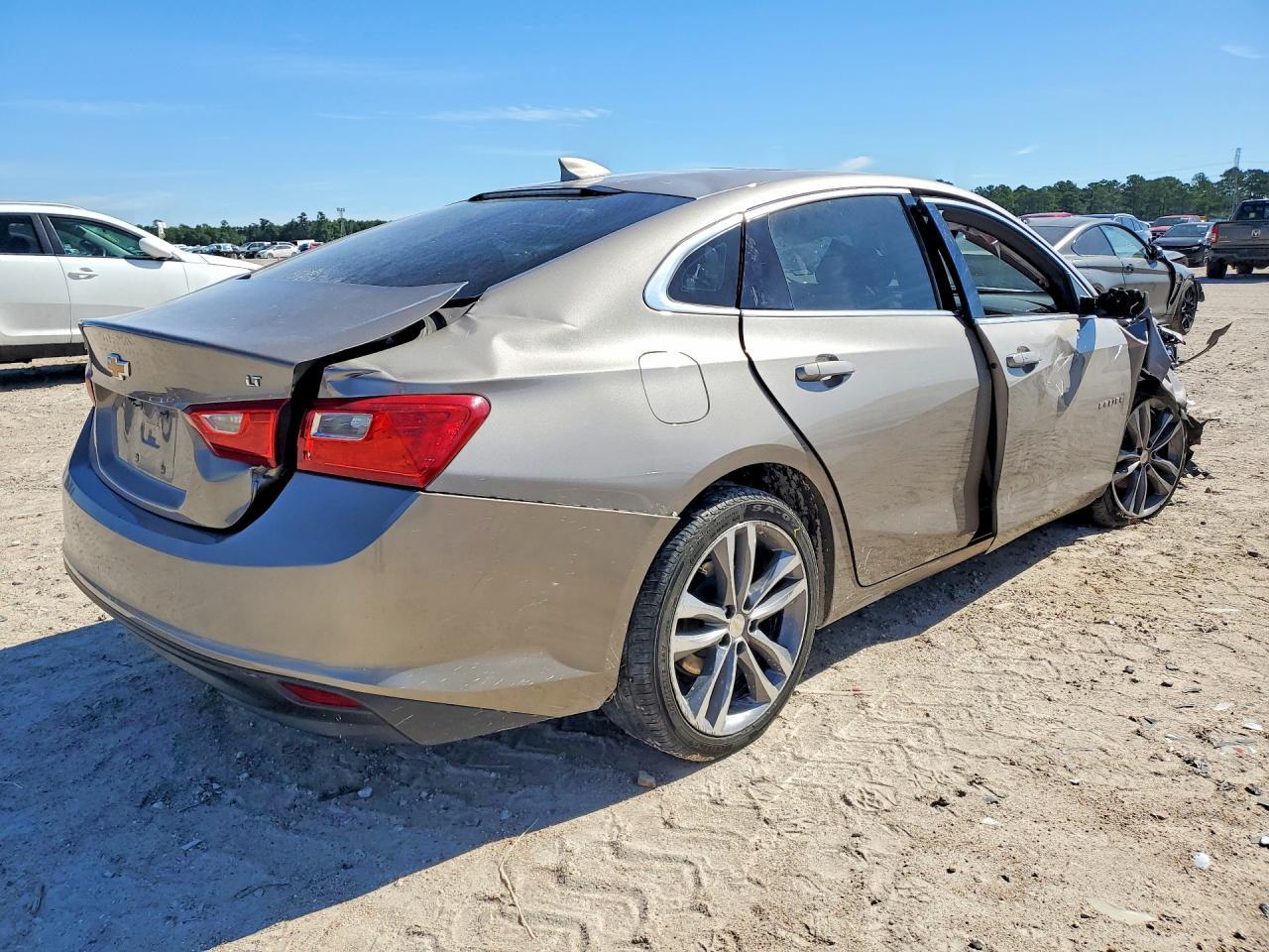 2023 Chevrolet Malibu Lt - Фото 3