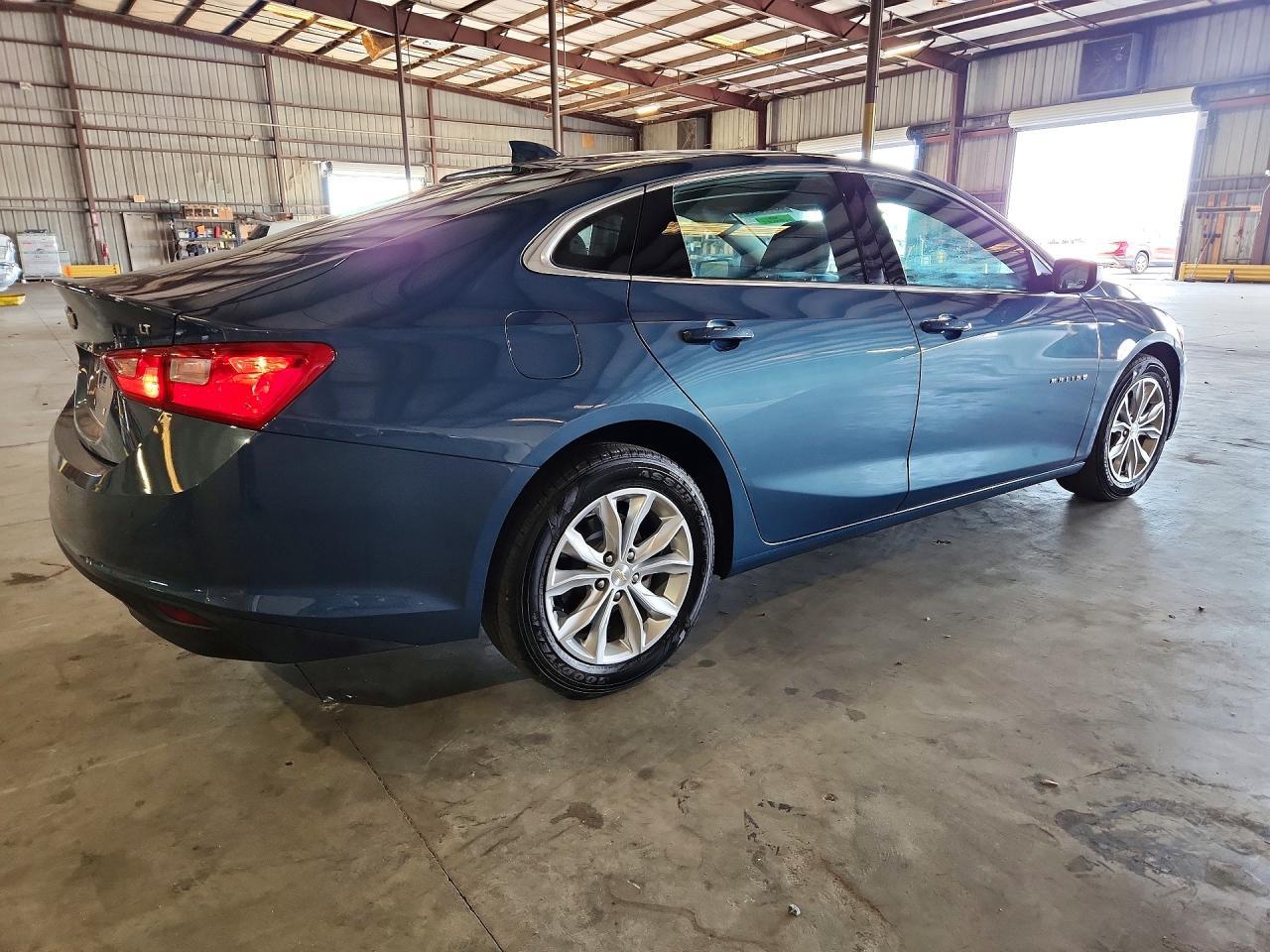 2025 Chevrolet Malibu Lt - Фото 3
