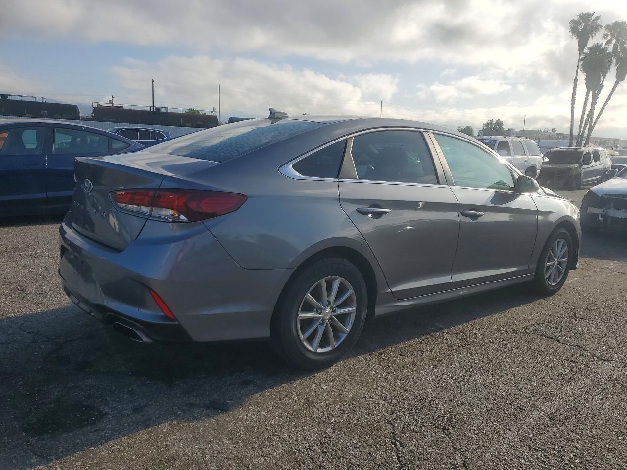 2019 Hyundai Sonata Se - Фото 3