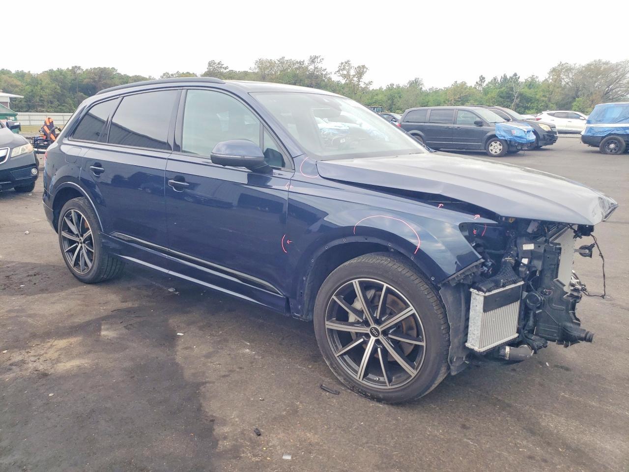 2024 Audi Q7 Premium Plus - Image 4