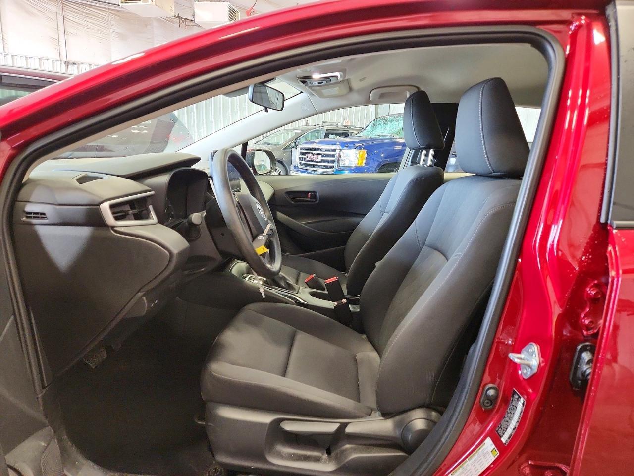 2025 Toyota Corolla Le - Фото 7