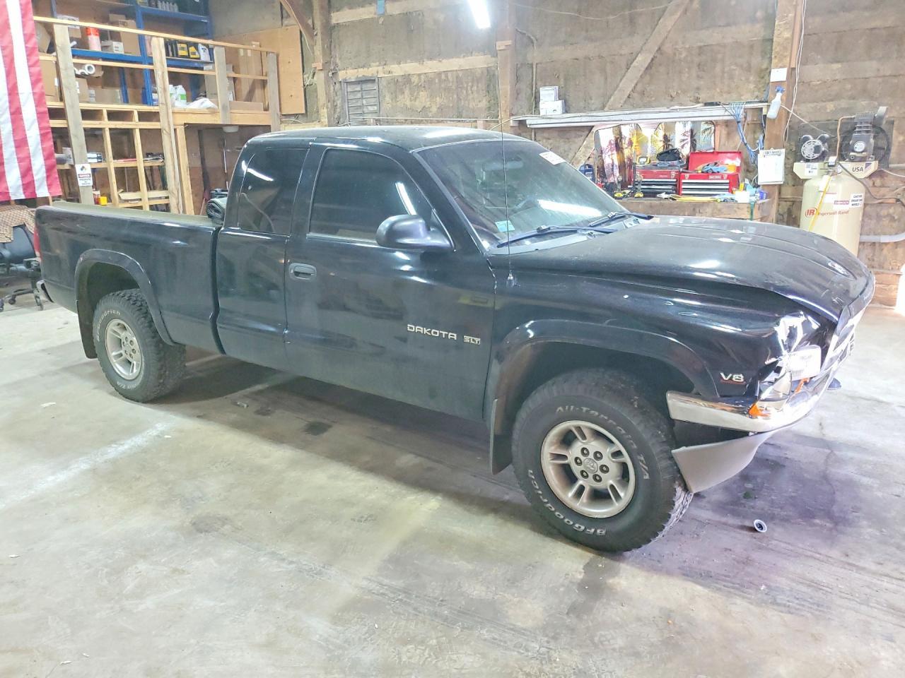 1999 Dodge Dakota - Image 4