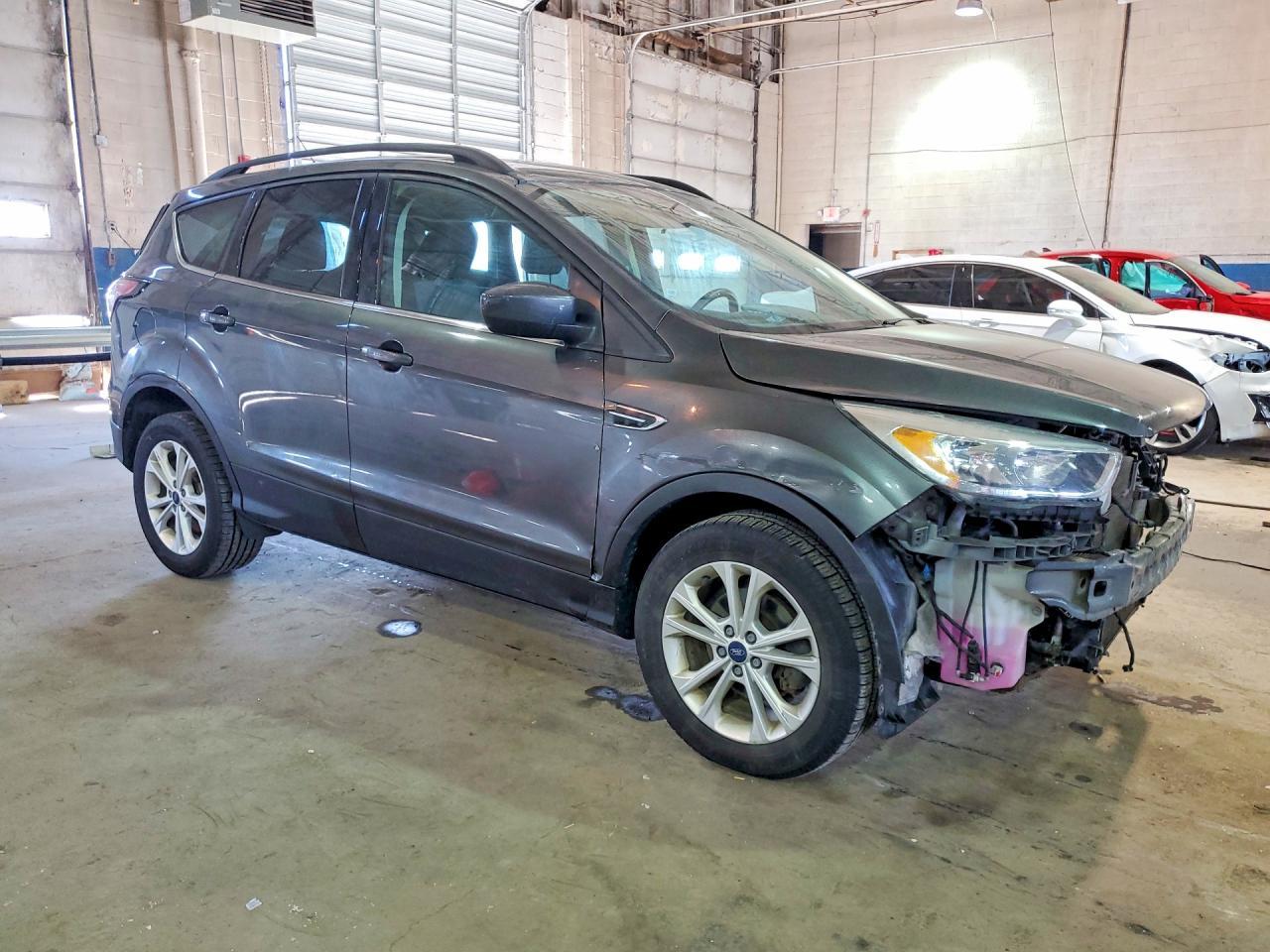 2018 Ford Escape Se - Фото 4