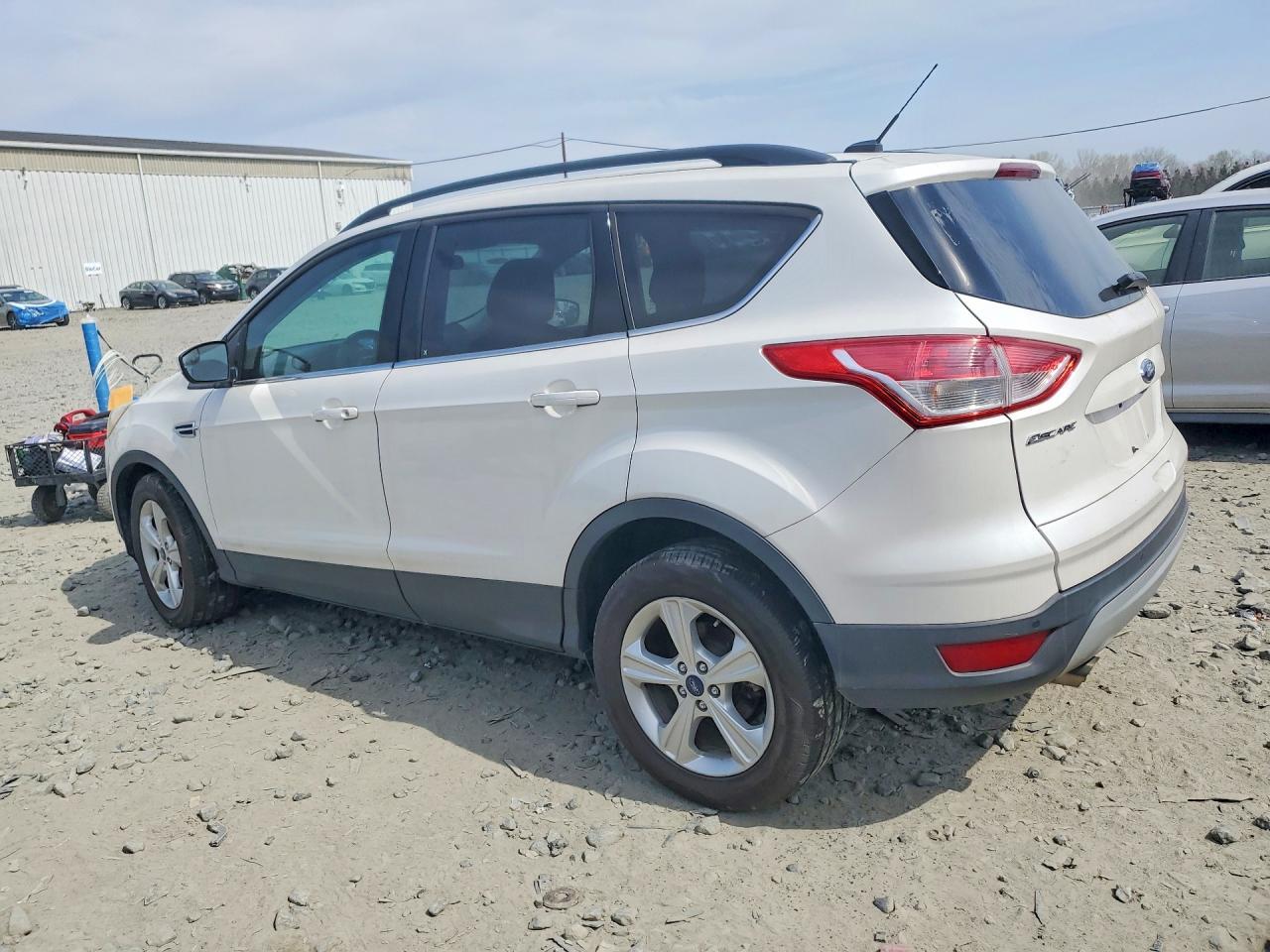 2016 Ford Escape Se - Фото 2