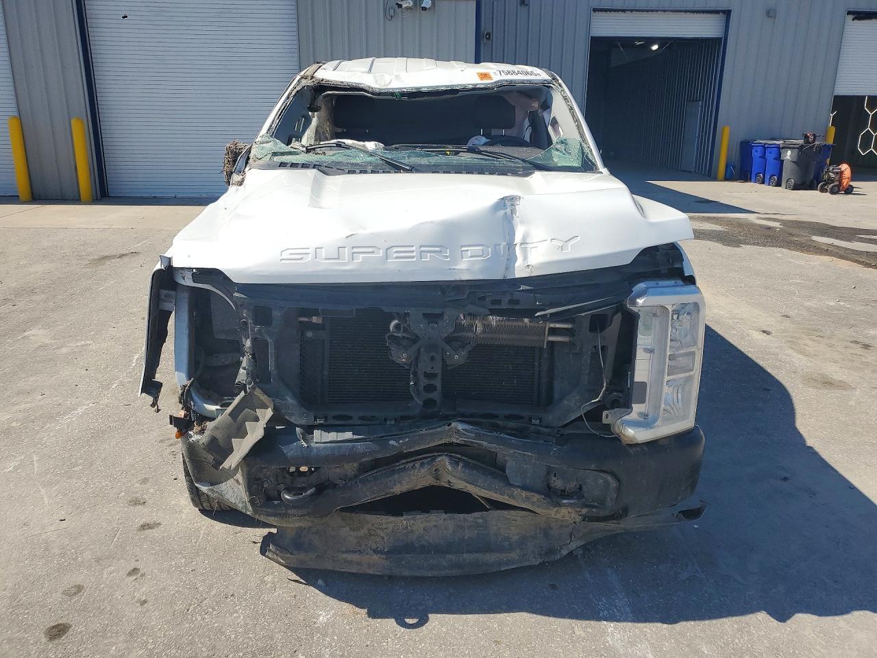 2025 Ford F250 Super Duty - Фото 5