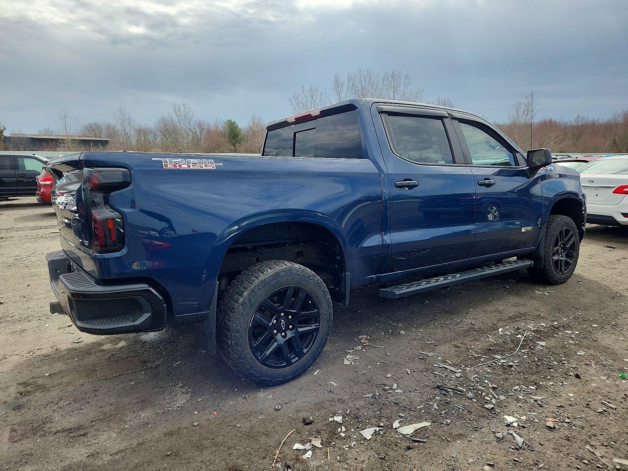 2021 Chevrolet Silverado K1500 Lt Trail Boss - Фото 3