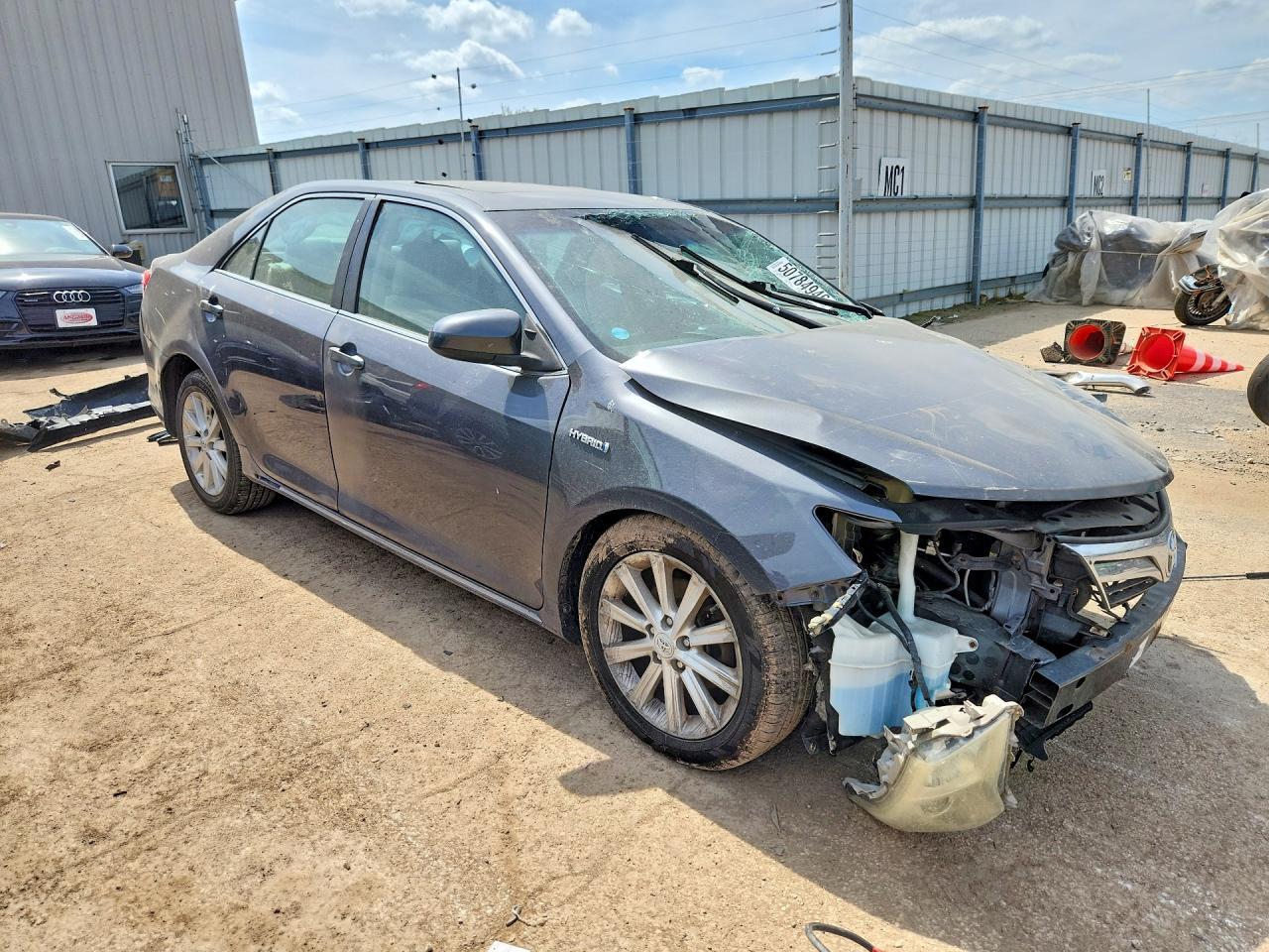 2012 Toyota Camry Hybrid Xle - Image 4