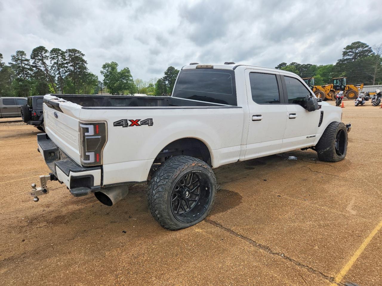 2020 Ford F250 Super Duty - Image 3