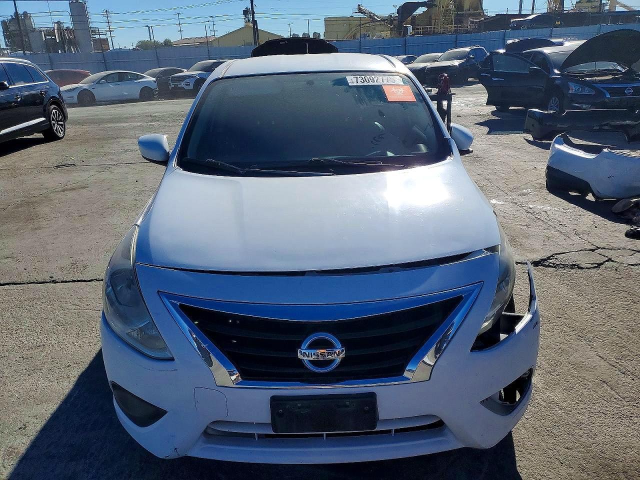 2017 Nissan Versa 1.6 Base - Фото 5