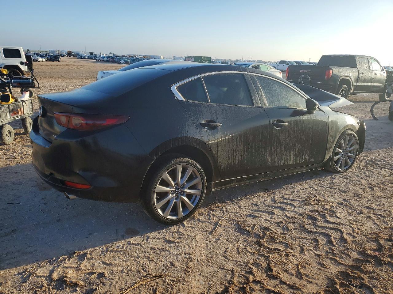2021 Mazda 3 Preferred - Фото 3