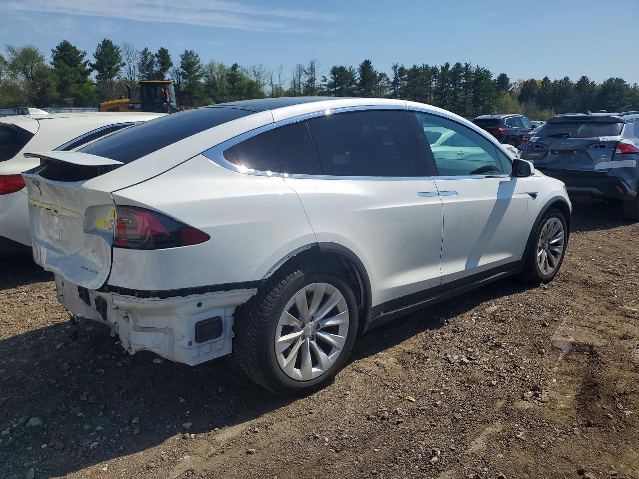 2020 Tesla Model X - Фото 3