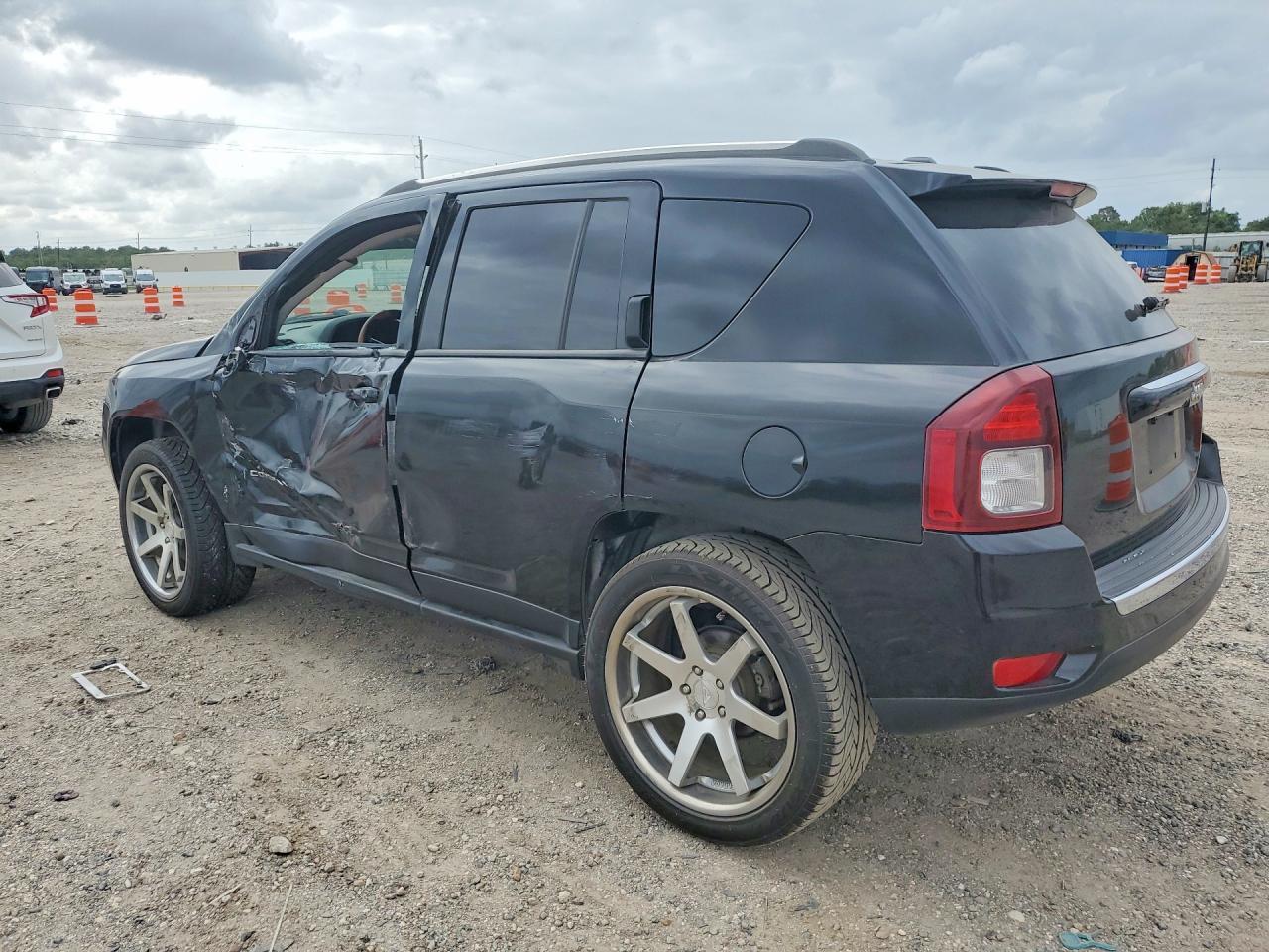 2014 Jeep Compass Limited - Фото 2