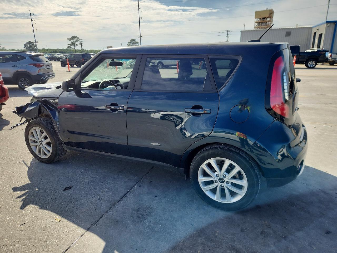 2018 Kia Soul + - Image 2