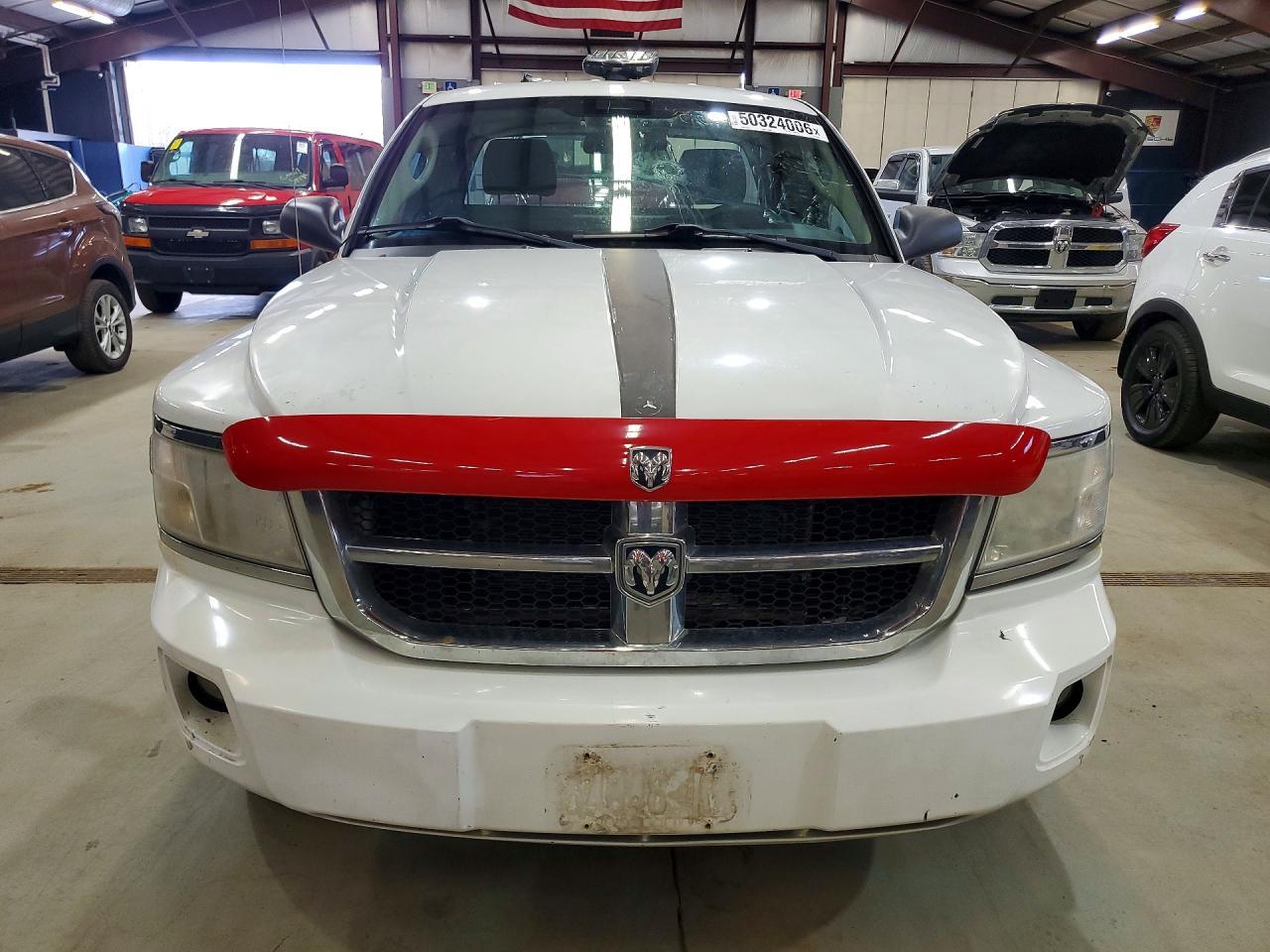 2010 Dodge Dakota St - Image 5