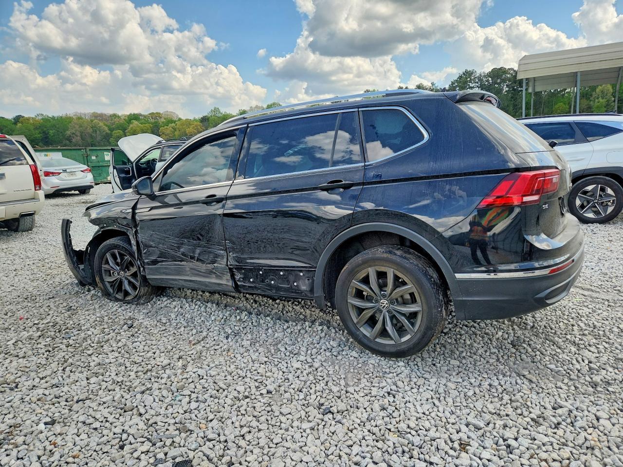 2022 Volkswagen Tiguan Se - Фото 2