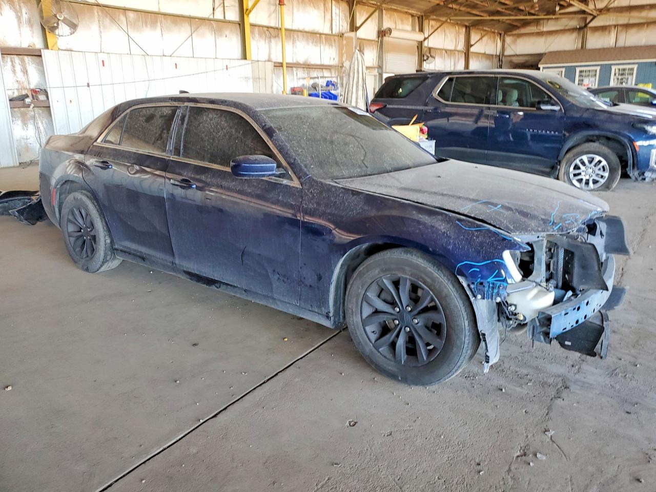 2016 Chrysler 300 Limited - Image 4