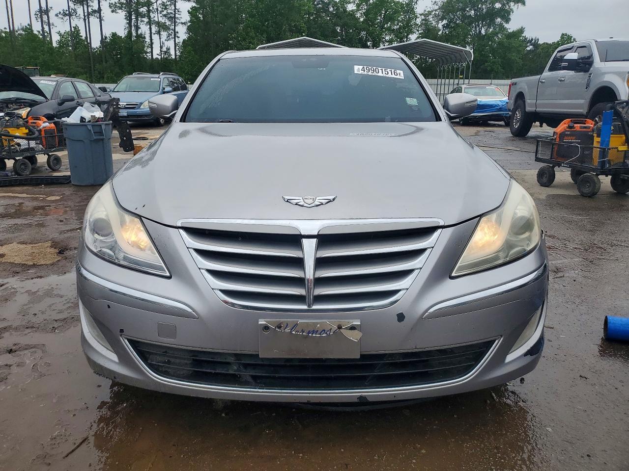 2013 Hyundai Genesis 3.8L - Фото 5