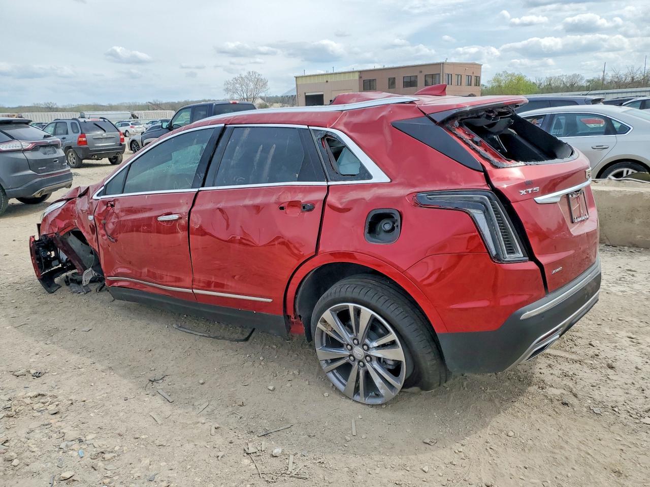 2025 Cadillac Xt5 Premium Luxury - Фото 2