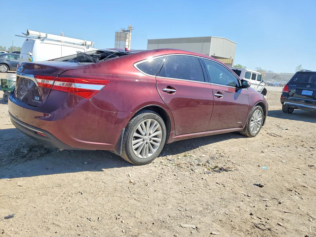 2013 Toyota Avalon Hybrid Limited - Фото 3