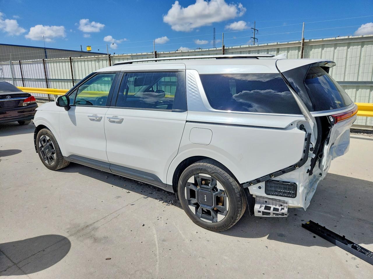2026 Kia Carnival Ex - Фото 2