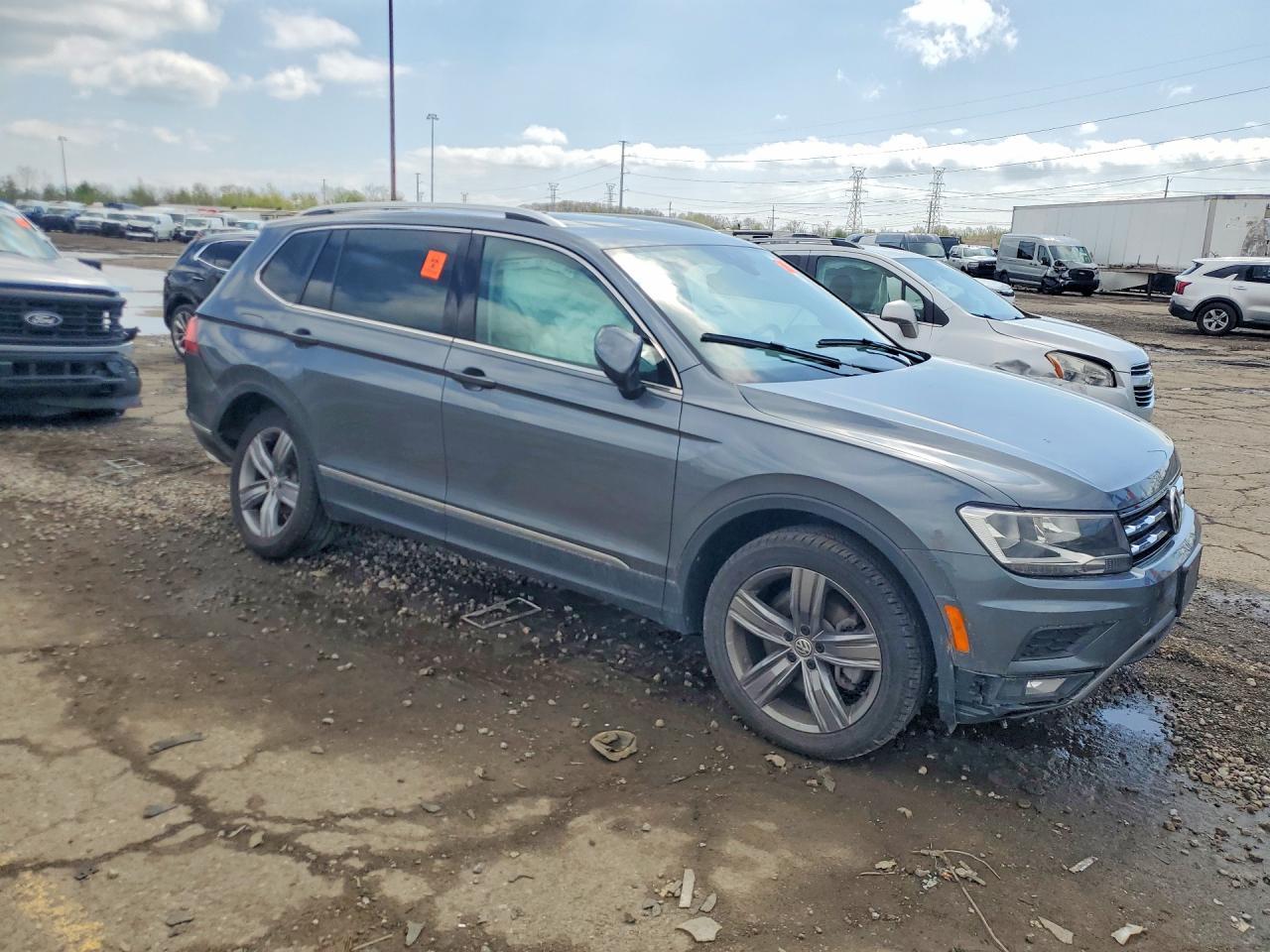 2020 Volkswagen Tiguan Se - Фото 4